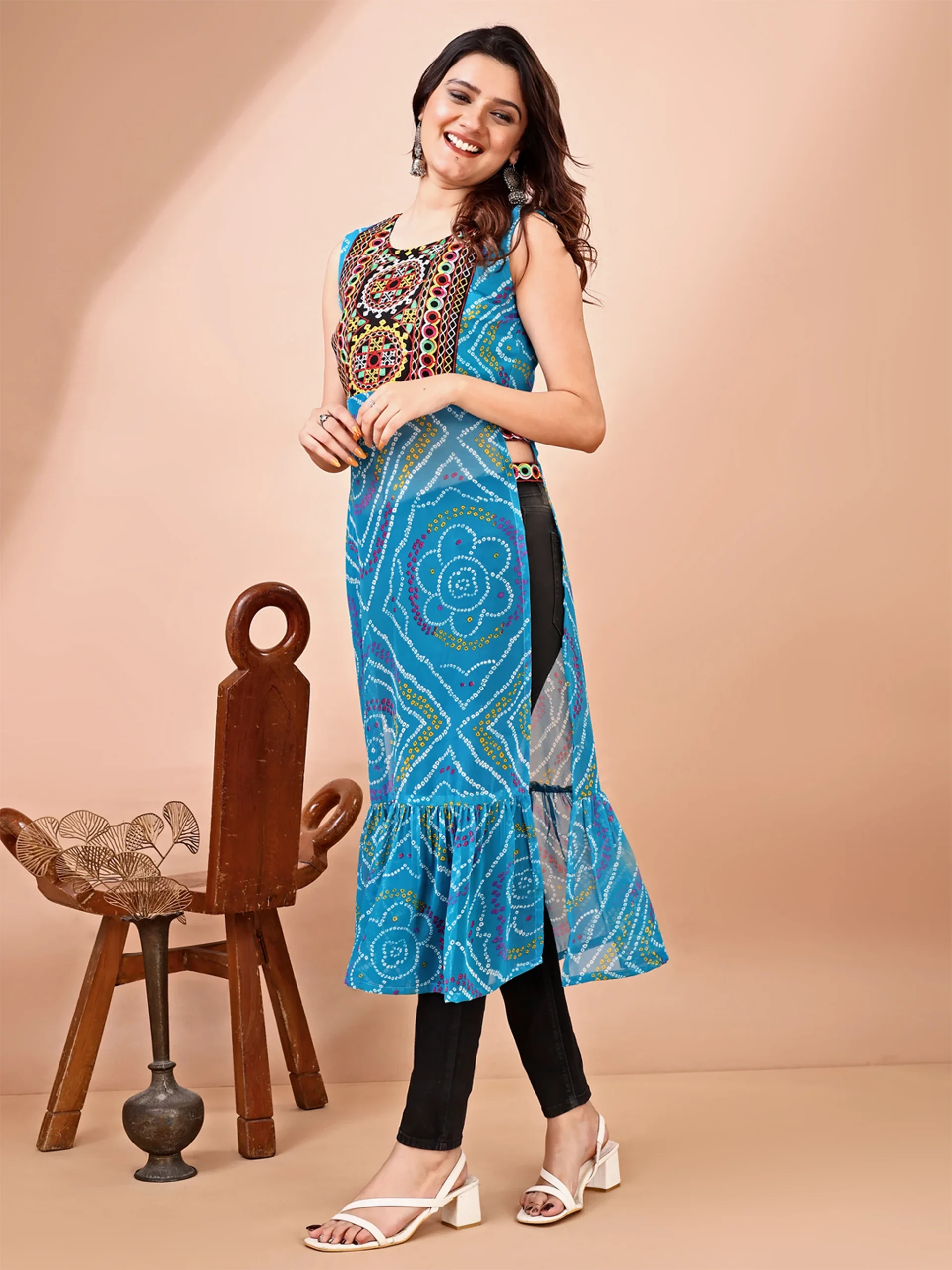 Georgette Embroidered Bandhani Print Kurta (4)